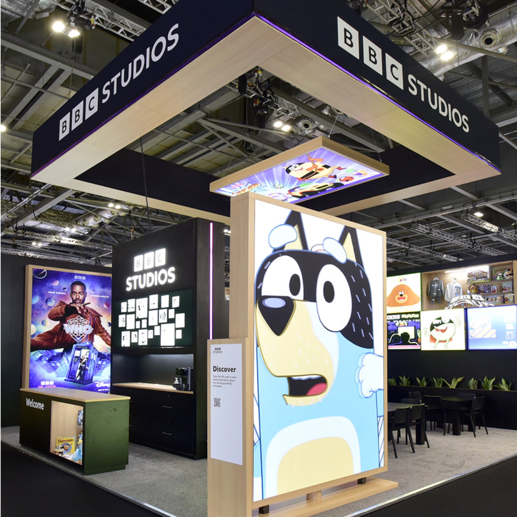 Custom Booths by Solid Exhibits